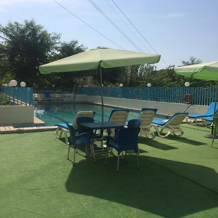 Queens Land Hotel Jounieh Exterior photo