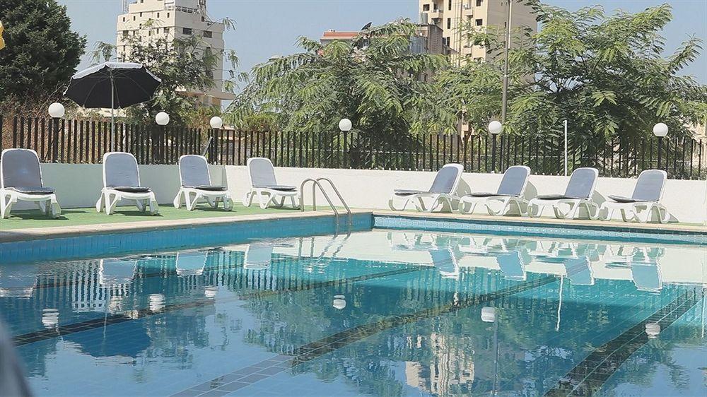 Queens Land Hotel Jounieh Exterior photo